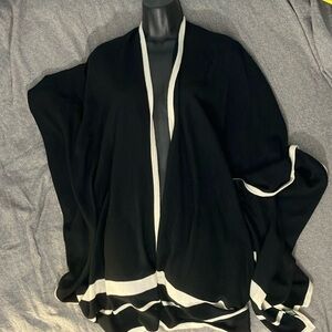 Lauren by Ralph Lauren Cape-Rouna-Shawl - Black/Off-white, Like-New Condition